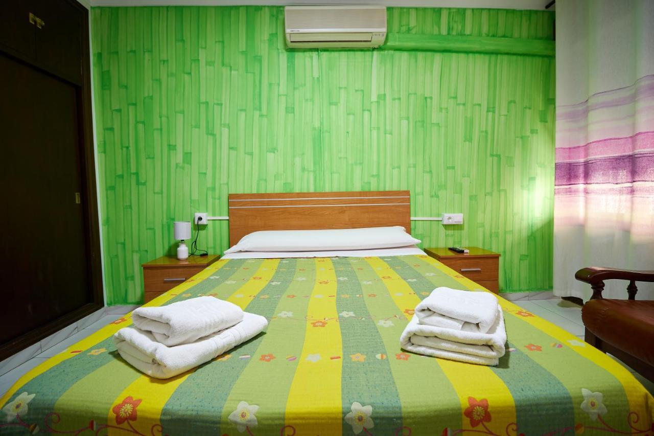 Hotel Virgen De Reyes 2*