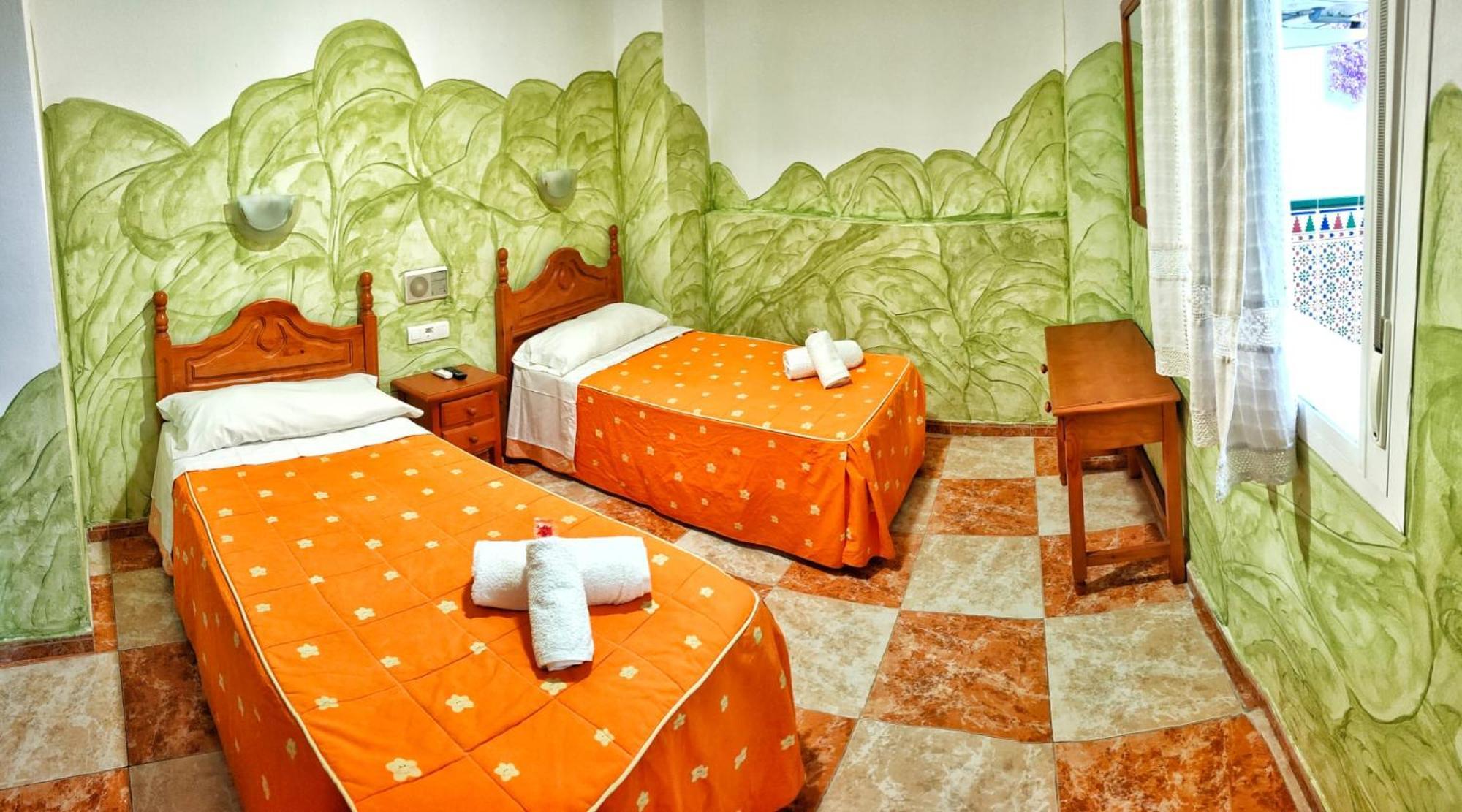 Virgen De Reyes Hotel 2*