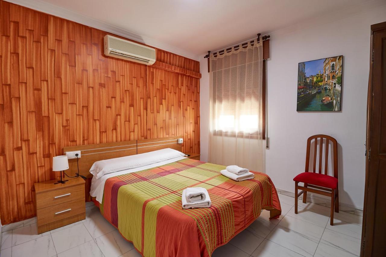 Hotel Virgen De Reyes 2*